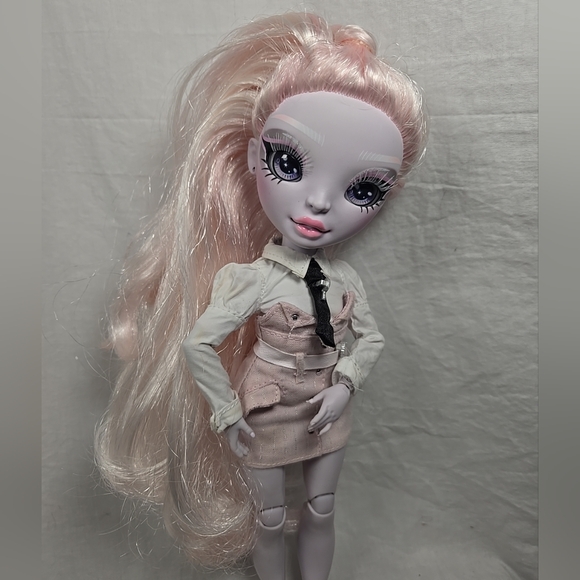 Fashion Doll with Pink Hair and White Outfit - Picture 2 of 12